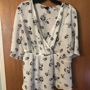 Torrid floral short sleeve dressy top